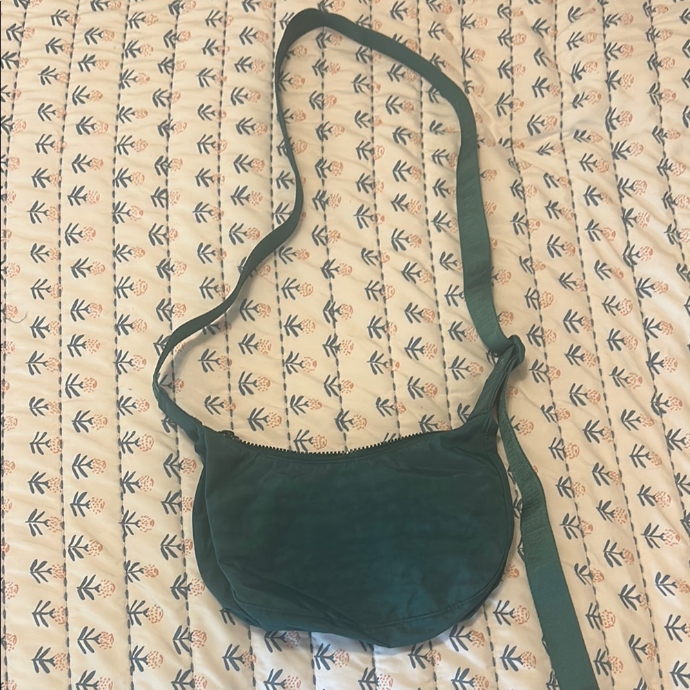 Small Baggu Crescent Cypress green